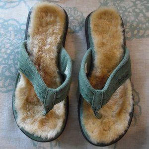 fleece lined flip flops